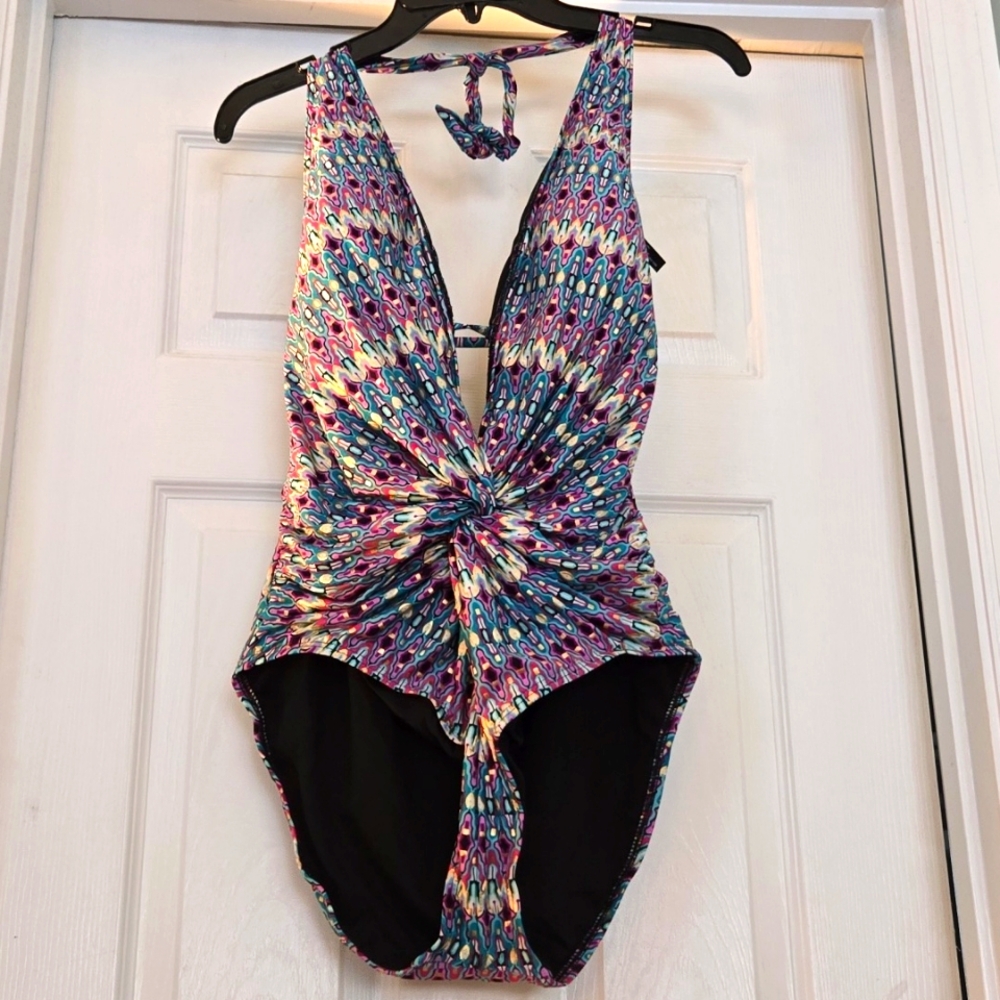 ALMOST NEW KENETH COLE SWIMSUIT